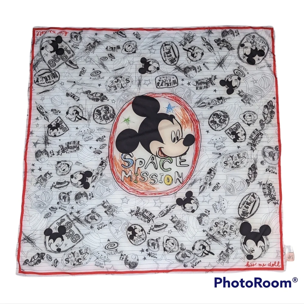 Disney Mickey Mouse Kiss Me Doll Scarf